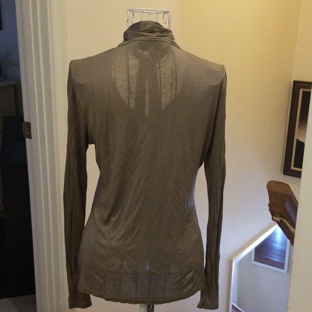 Gorgeous Trina Turk top - Picture 2 of 7